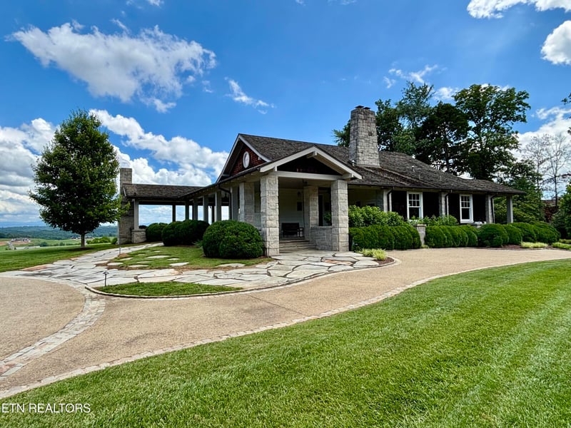 420 Arcadia Peninsula Way, Knoxville, TN 37922