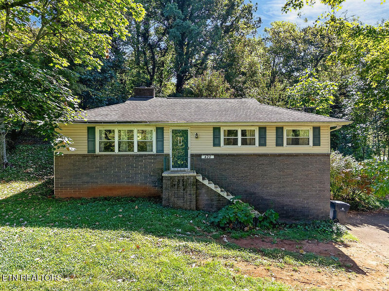 420 Hialeah Dr, Knoxville, TN 37920