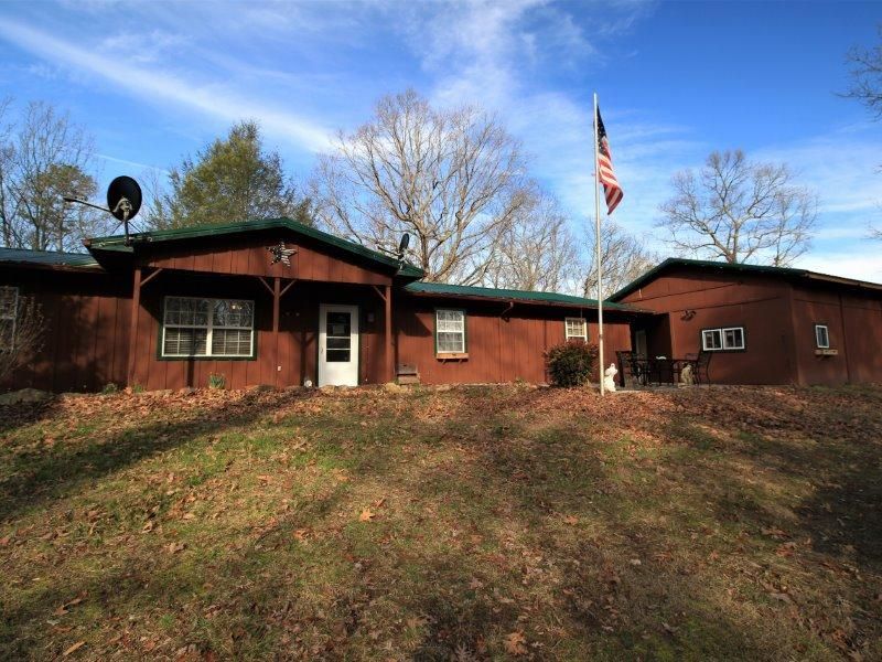 420 Pond Ridge Rd, Tellico Plains, TN 37385