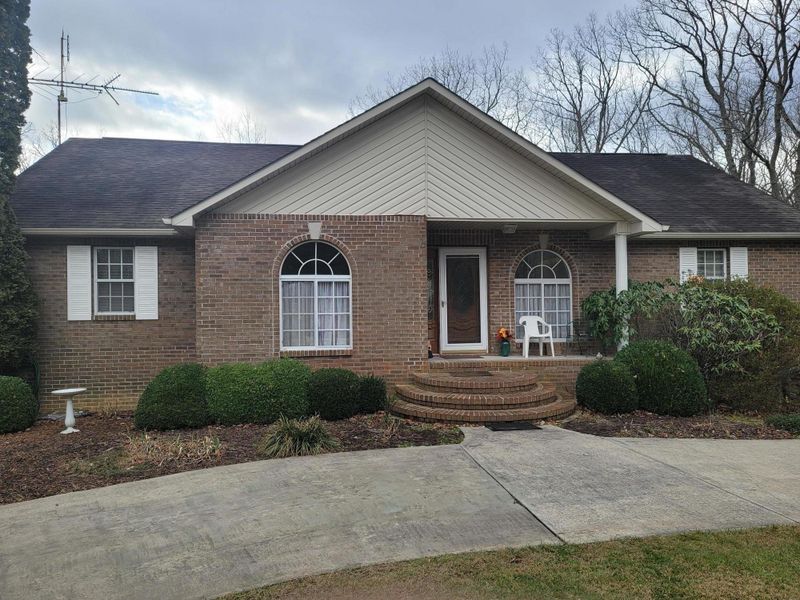 420 Snead Dr, Crossville, TN 38558
