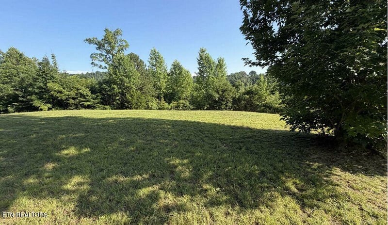 420 Walker Rd, Sharps Chapel, TN 37866