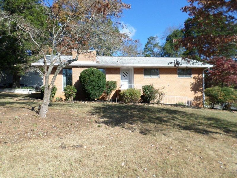 4201 Crestfield Rd, Knoxville, TN 37921