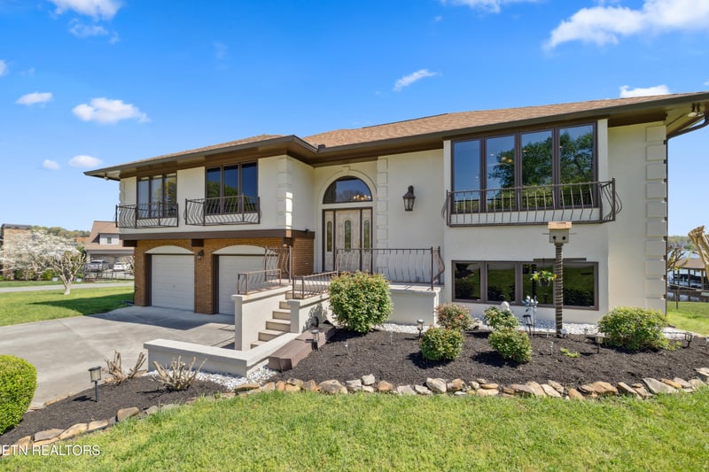 4202 Brooksview Rd, Lenoir City, TN 37772