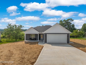 4203 Stansberry Rd, Morristown, TN 37813