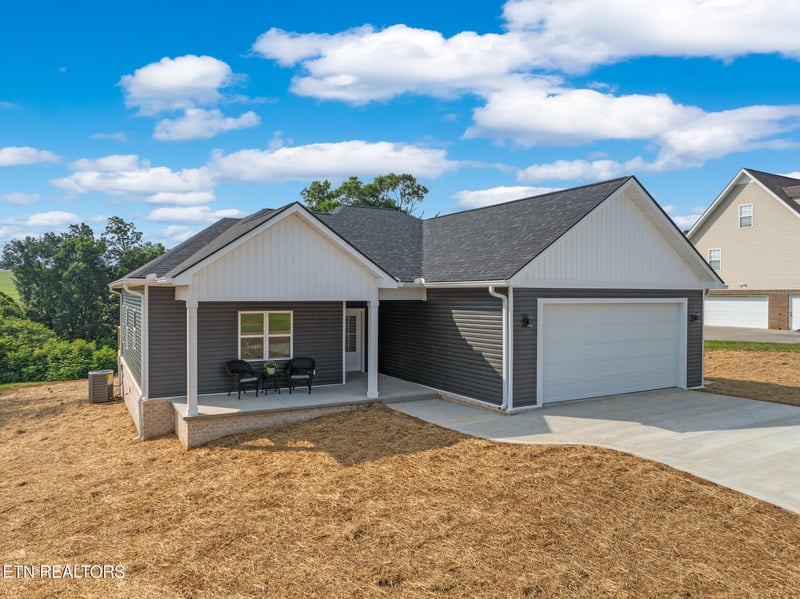 4203 Stansberry Rd, Morristown, TN 37813