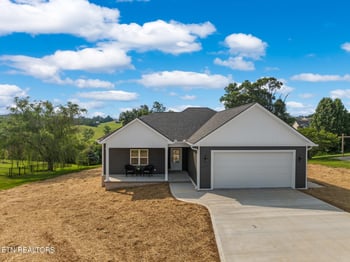 4203 Stansberry Rd, Morristown, TN 37813