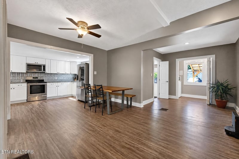 4204 Garden Dr, Knoxville, TN 37918