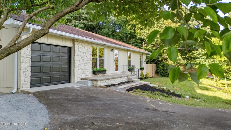 4205 Sherry Dr, Knoxville, TN 37918