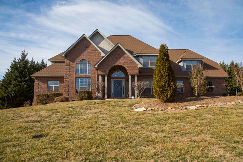 4205 Williamson Dr, Knoxville, TN 37938