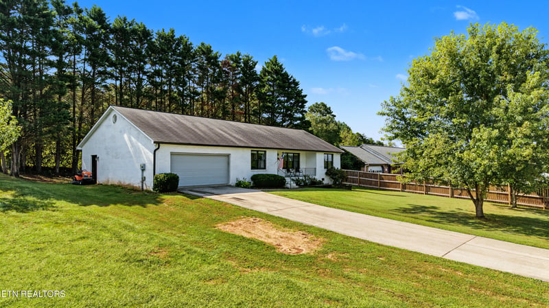 4208 Ingrid Dr, Maryville, TN 37801