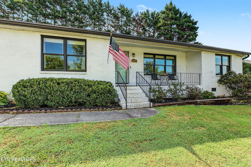 4208 Ingrid Dr, Maryville, TN 37801