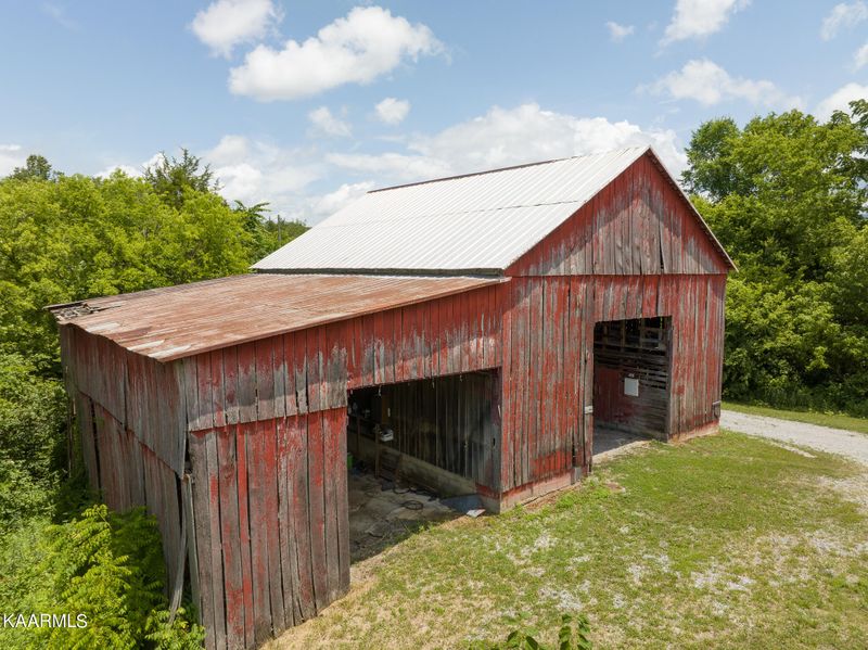 421 Fain Rd, Sevierville, TN 37876