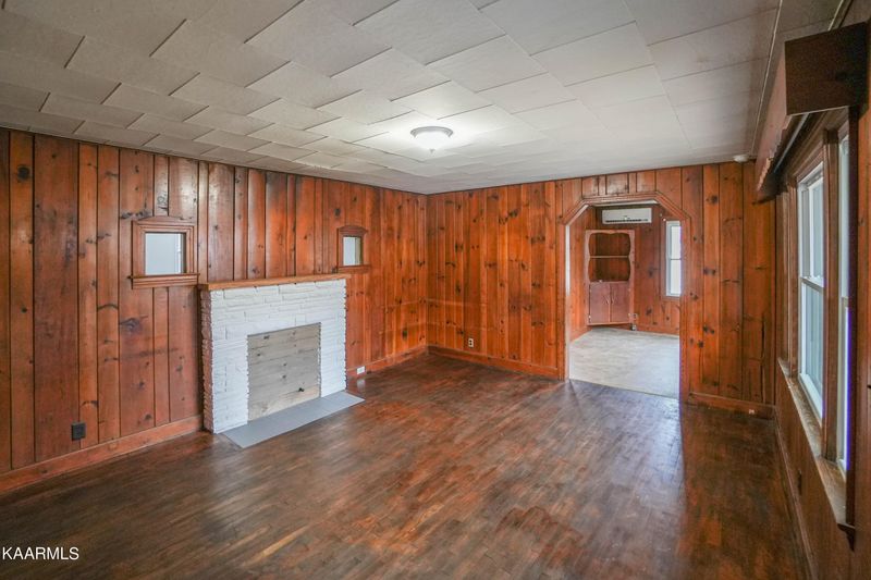 421 Hicks St, Athens, TN 37303