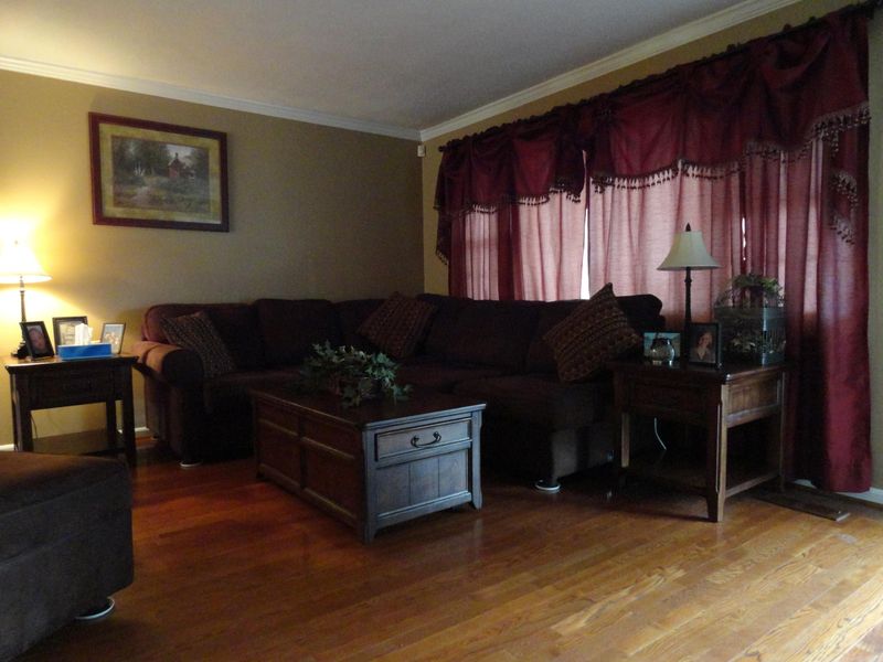 421 Highland Dr, Clinton, TN 37716