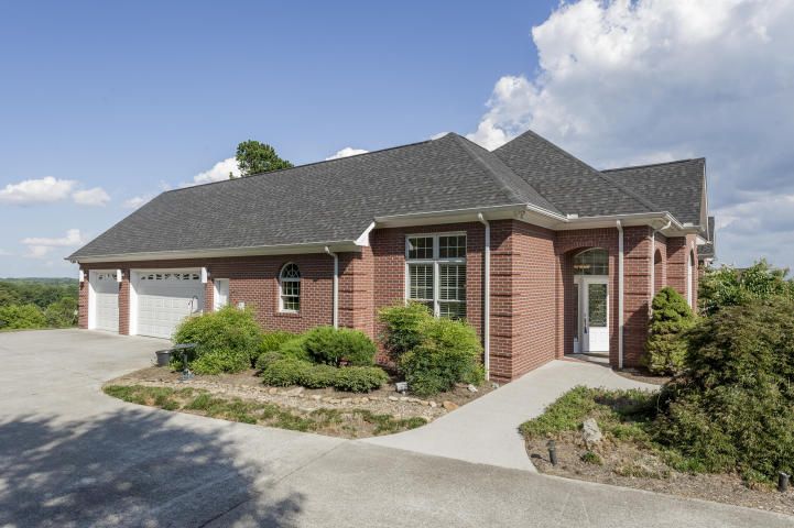 421 Saddle Ridge Dr, Knoxville, TN 37934