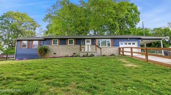 421 Watauga Dr, Knoxville, TN 37918