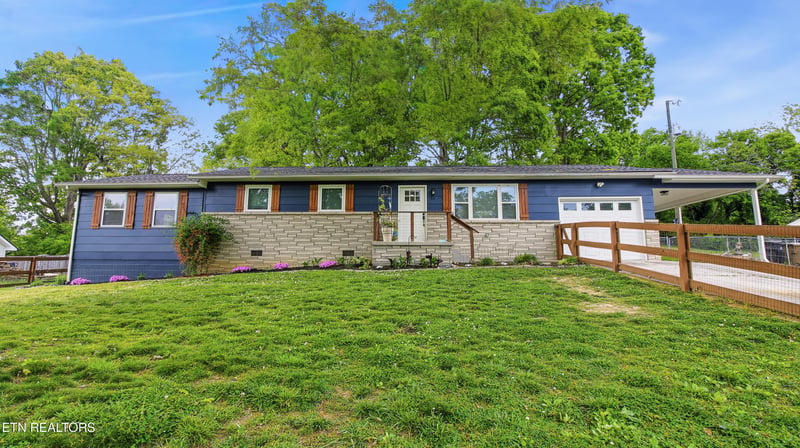 421 Watauga Dr, Knoxville, TN 37918
