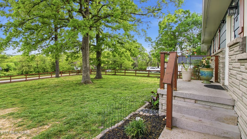 421 Watauga Dr, Knoxville, TN 37918