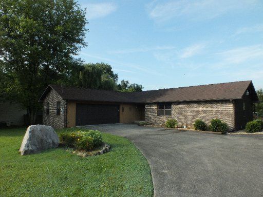 4210 Deer Run Dr, Knoxville, TN 37912