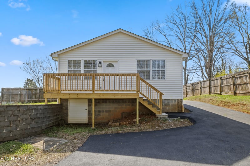 4212 Garnet Dr, Knoxville, TN 37919