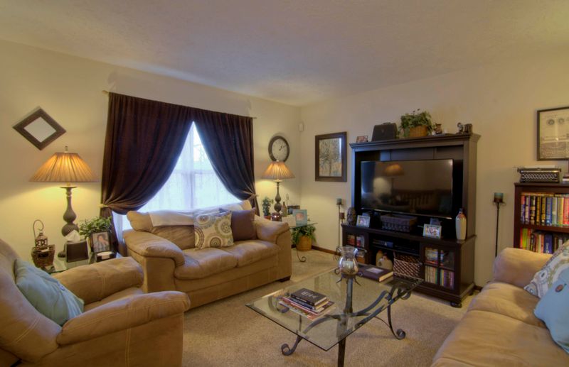 4213 Angola Rd, Knoxville, TN 37921