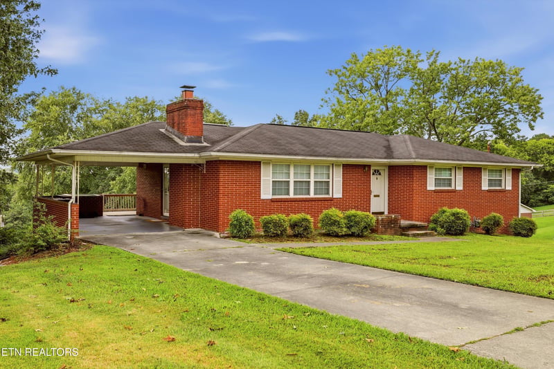 4214 Shangri La Dr, Knoxville, TN 37914