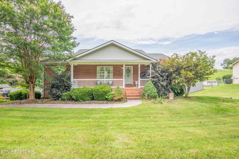 4215 Wildwood Rd, Maryville, TN 37804