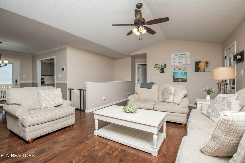 4215 Wildwood Rd, Maryville, TN 37804