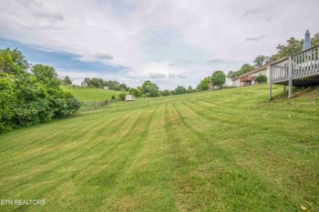 4215 Wildwood Rd, Maryville, TN 37804