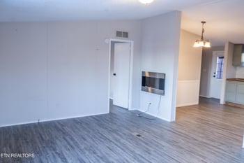 4217 Skyline Dr, Knoxville, TN 37914