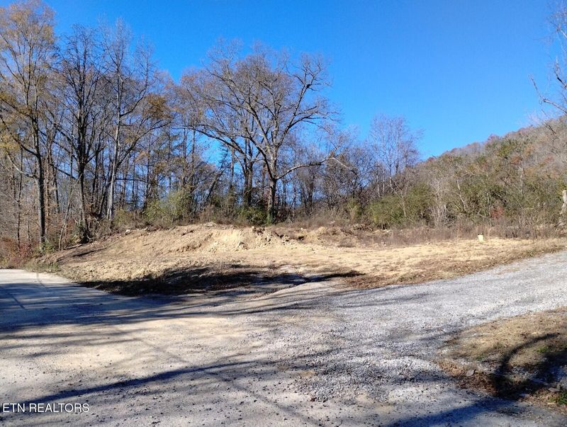 422 Bass St, Oliver Springs, TN 37840
