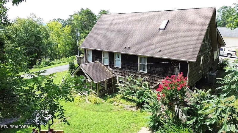 422 Crosby Dr, Bean Station, TN 37708