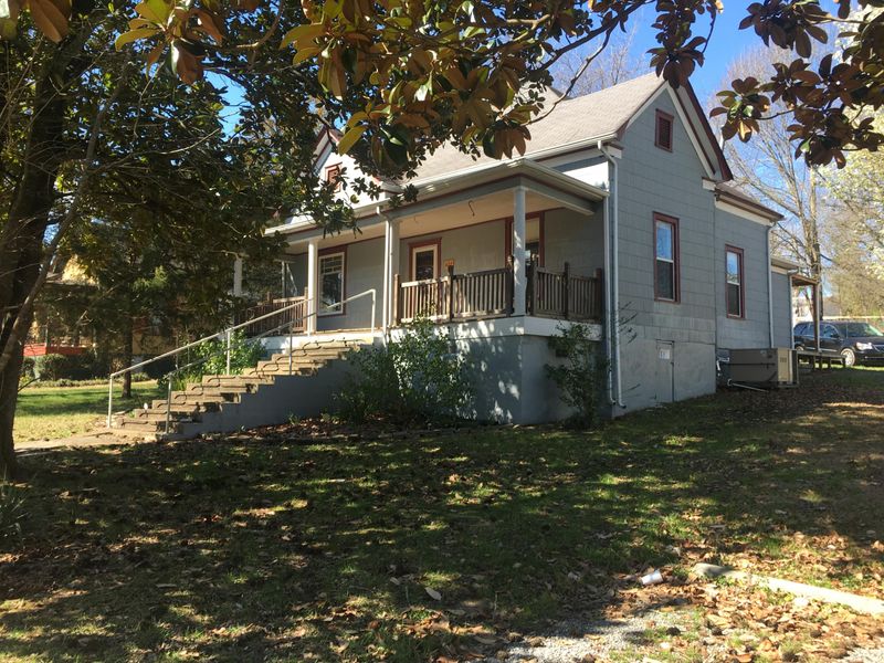 422 Georgia Ave, Etowah, TN 37331