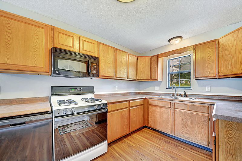 422 Old Edgemoor Ln, Powell, TN 37849