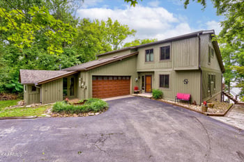 4221 Smoot Ln, Louisville, TN 37777