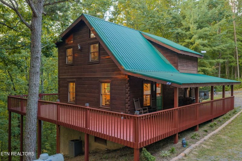 4224 Chamberlain Ln, Sevierville, TN 37862