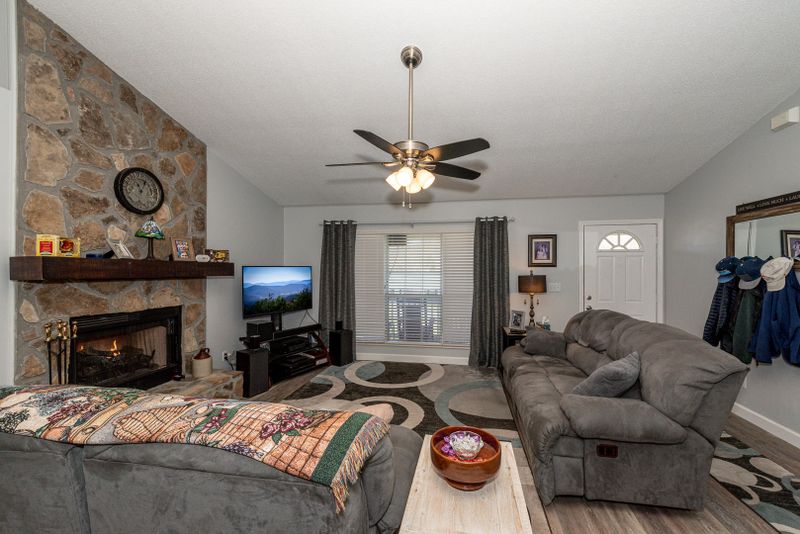 4224 Ingrid Dr, Maryville, TN 37801