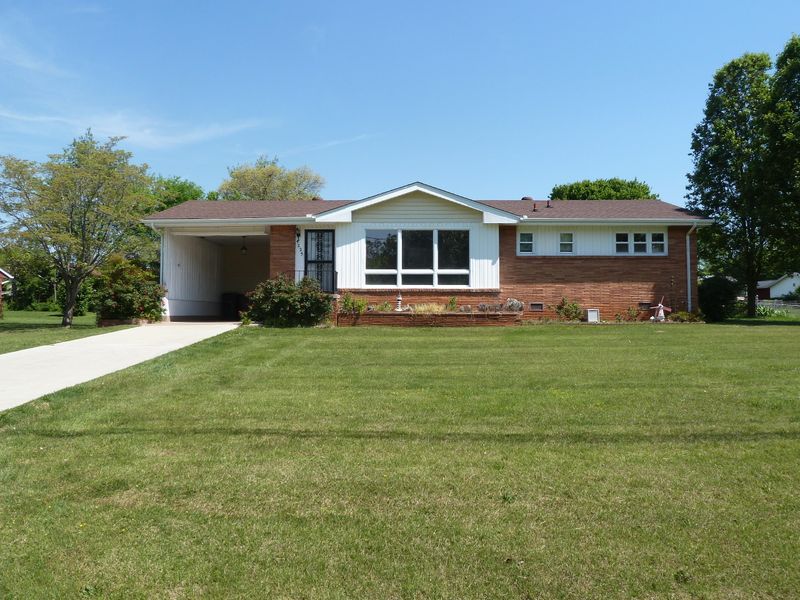 4225 Drifting Dr, Knoxville, TN 37912