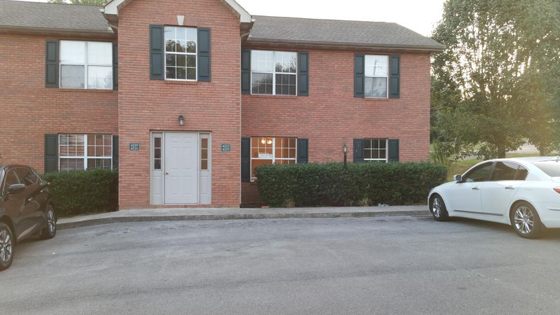 4225 NE Iona Way, Knoxville, TN 37912