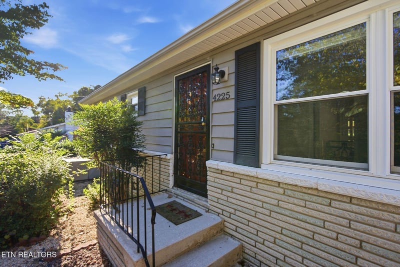 4225 O'hara Dr, Knoxville, TN 37918