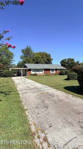 4229 Drifting Dr, Knoxville, TN 37912