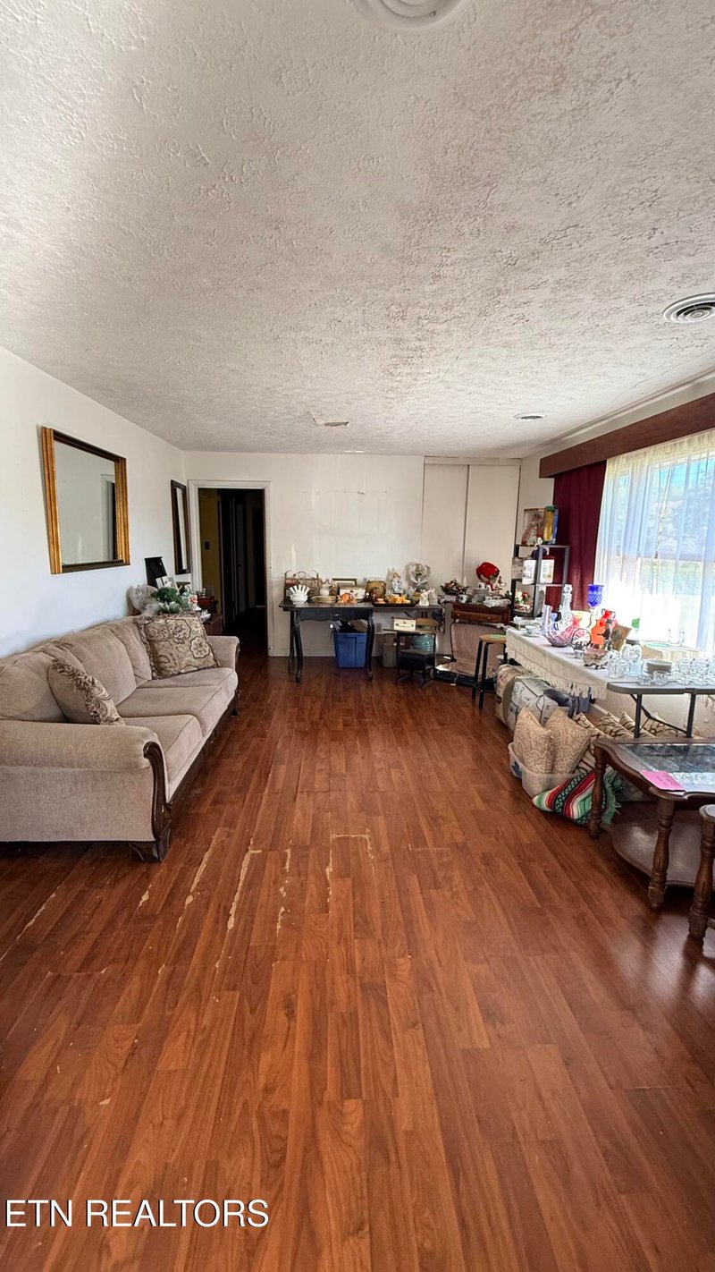 4229 Drifting Dr, Knoxville, TN 37912