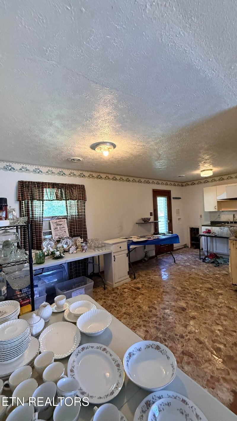 4229 Drifting Dr, Knoxville, TN 37912
