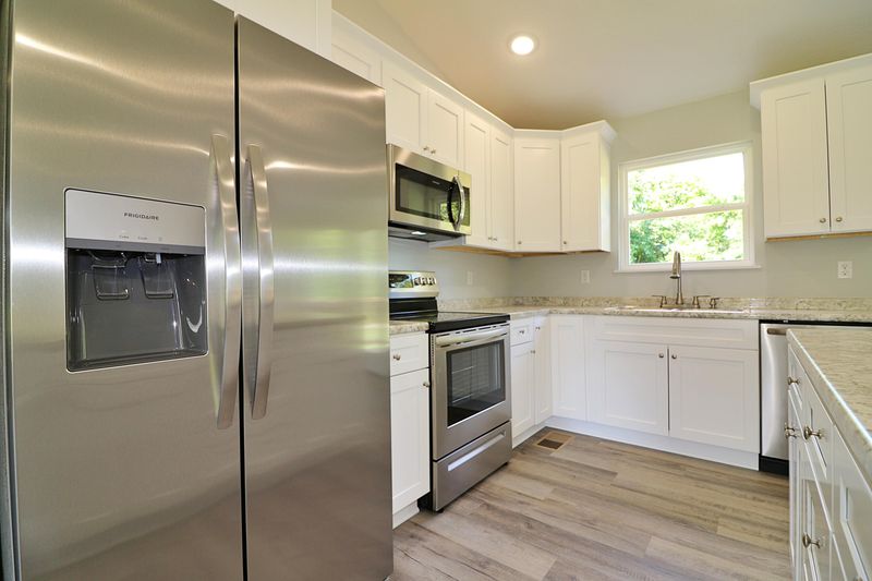 423 Alderville Rd, Winfield, TN 37892