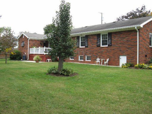 423 Highland Dr, Clinton, TN 37716