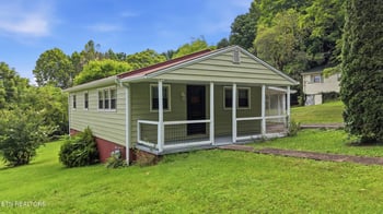423 Hillside Ln, Athens, TN 37303