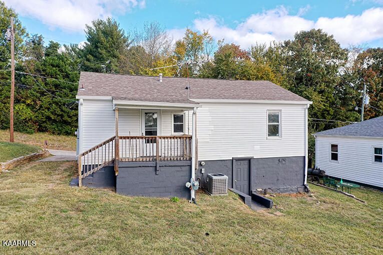 423 Mason Ln, Loudon, TN 37774