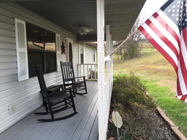 423 White Oak Cir, Kodak, TN 37764