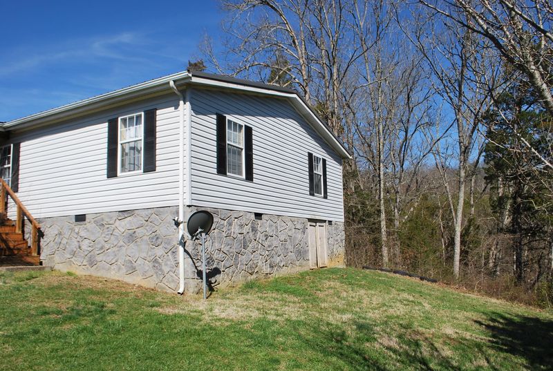 4230 Long Dr, Kodak, TN 37764