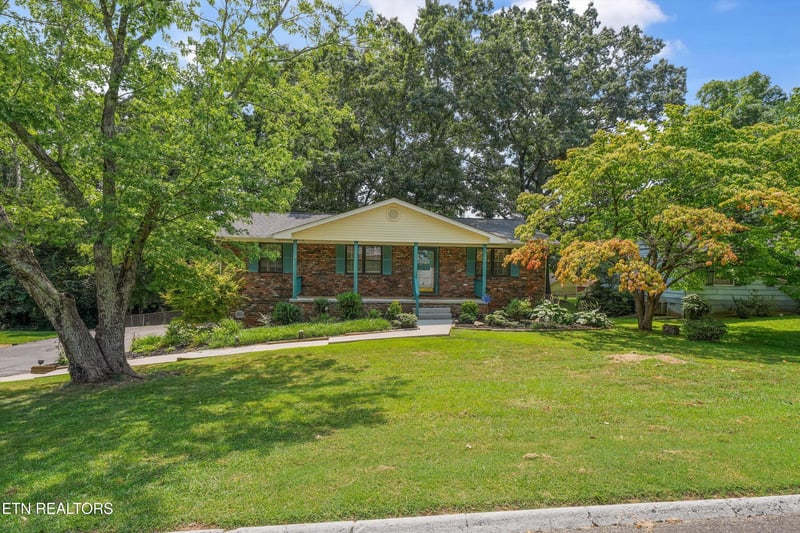 4232 O'hara Dr, Knoxville, TN 37918